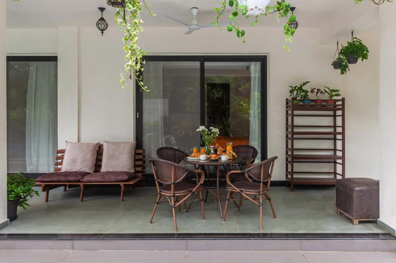 Villa Sereno By Stayvista - An Elegant And Entertaining Retreat Featuring A Swimming Pool, Outdoor Jacuzzi, Modern Interiors, And A Snooker Table Алібаґ Екстер'єр фото