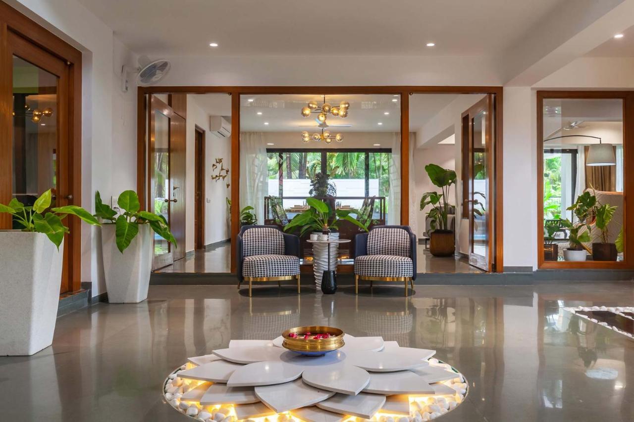 Villa Sereno By Stayvista - An Elegant And Entertaining Retreat Featuring A Swimming Pool, Outdoor Jacuzzi, Modern Interiors, And A Snooker Table Алібаґ Екстер'єр фото