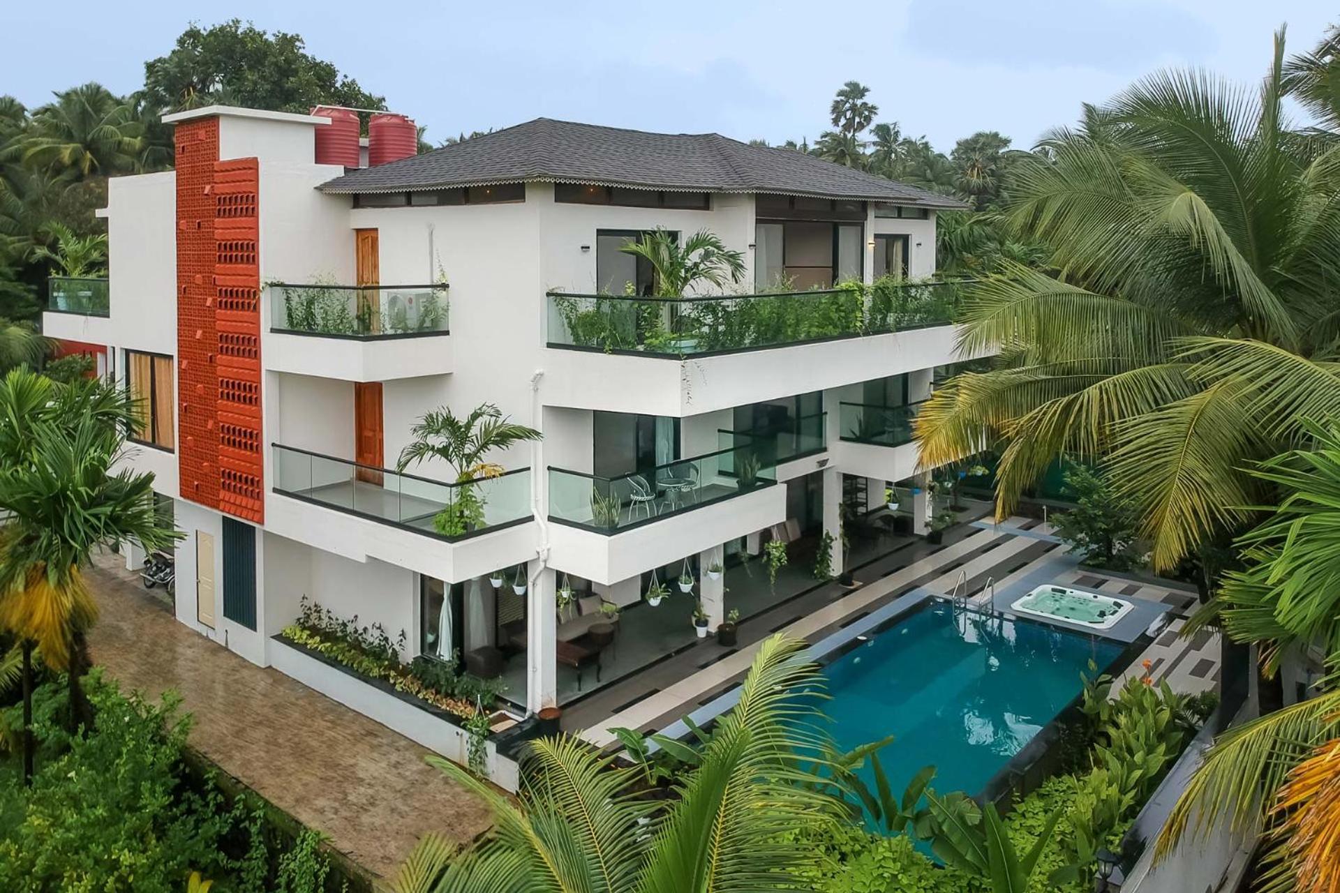 Villa Sereno By Stayvista - An Elegant And Entertaining Retreat Featuring A Swimming Pool, Outdoor Jacuzzi, Modern Interiors, And A Snooker Table Алібаґ Екстер'єр фото